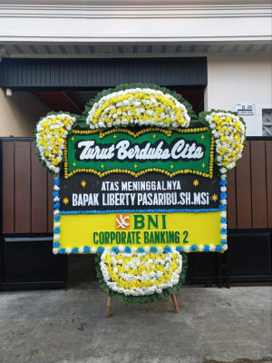 Papan Bunga Duka di Mapanget Barat