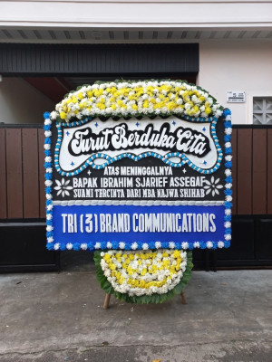 Papan Bunga Duka di Mapanget Barat